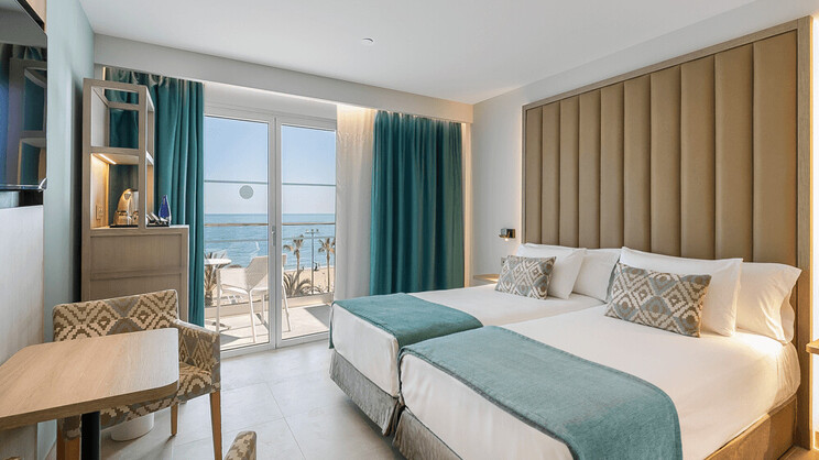 XTRA Room Frontal Sea View 